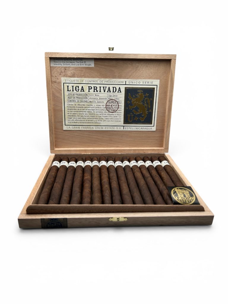 Liga Privada L40 Lancero box open