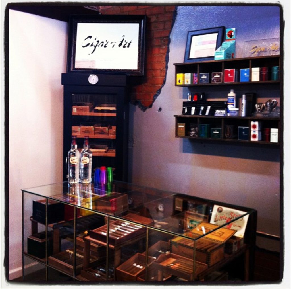 Cigar Art started out as a small booth in an artisan market, 2012